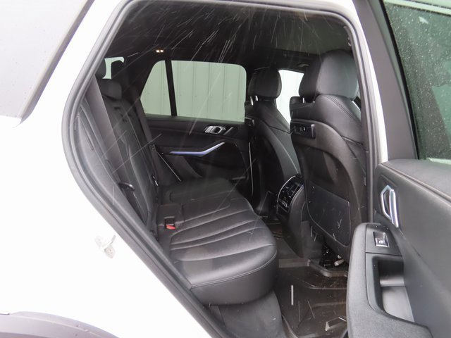 Used 2020 BMW X5 xDrive40i w/ Premium Package image 29