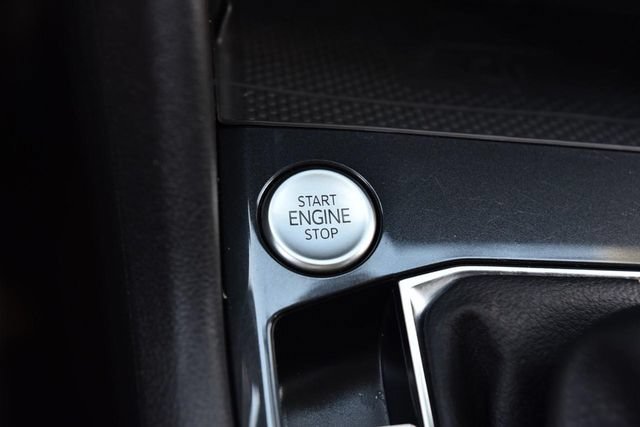 Certified 2022 Volkswagen Tiguan SE AWD/4WD image 17
