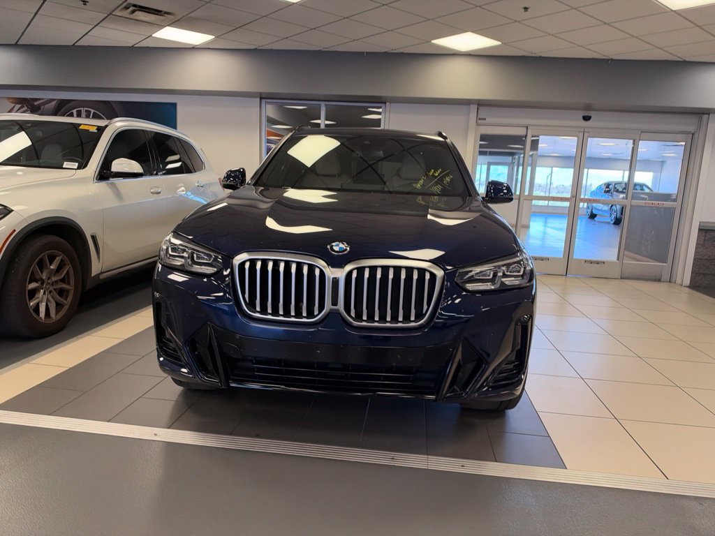 Certified 2024 BMW X3 sDrive30i w/ Premium Package RWD image 2