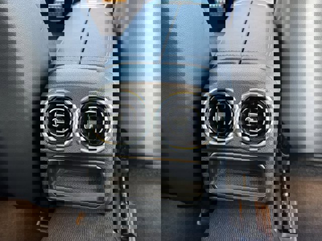 Used 2024 Mercedes-Benz CLE 450 4MATIC Cabriolet image 9