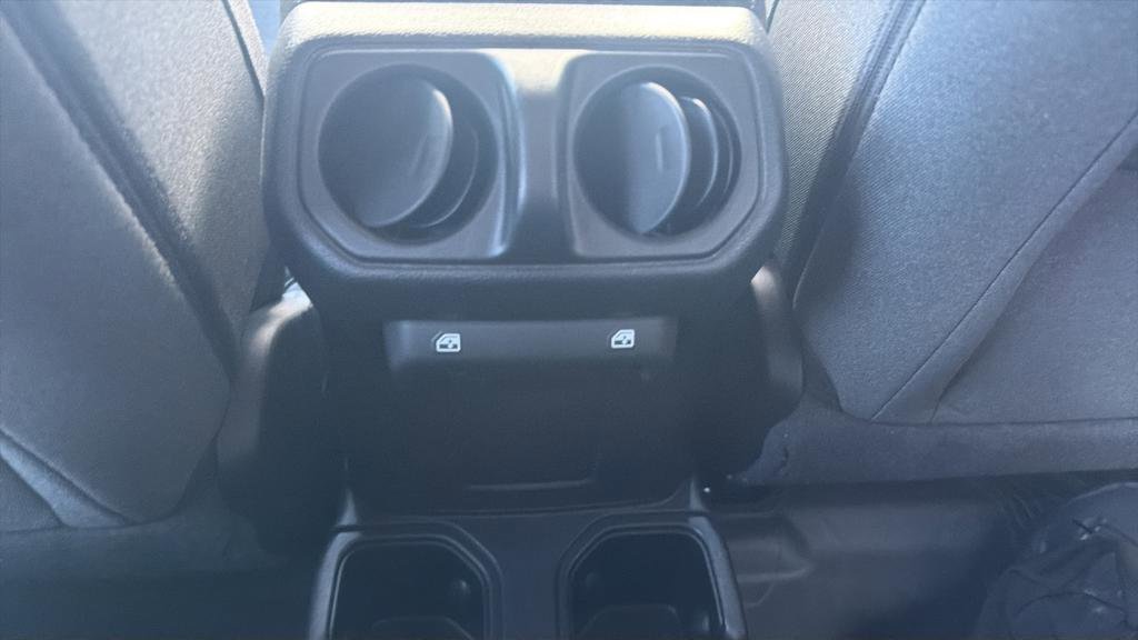Used 2024 Jeep Gladiator Sport image 11