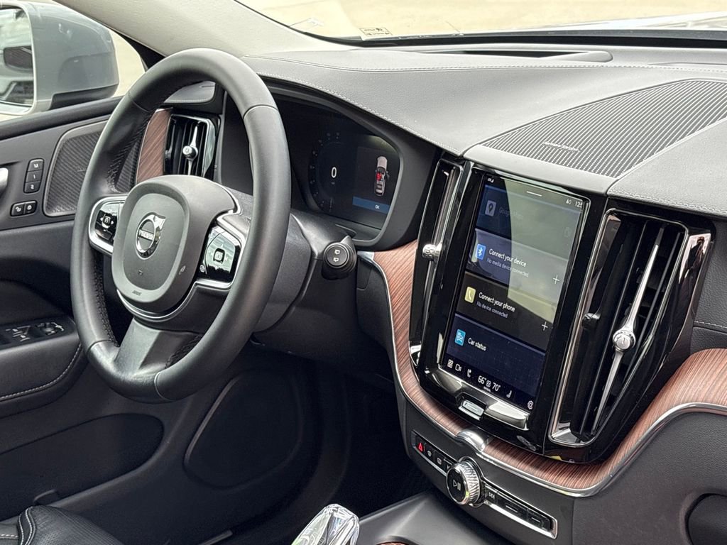 Used 2023 Volvo XC60 B5 Ultimate w/ Climate Package image 36