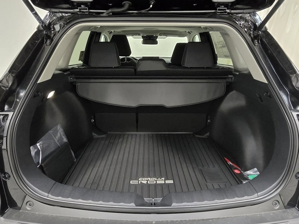 New 2026 Toyota Corolla Cross LE image 17