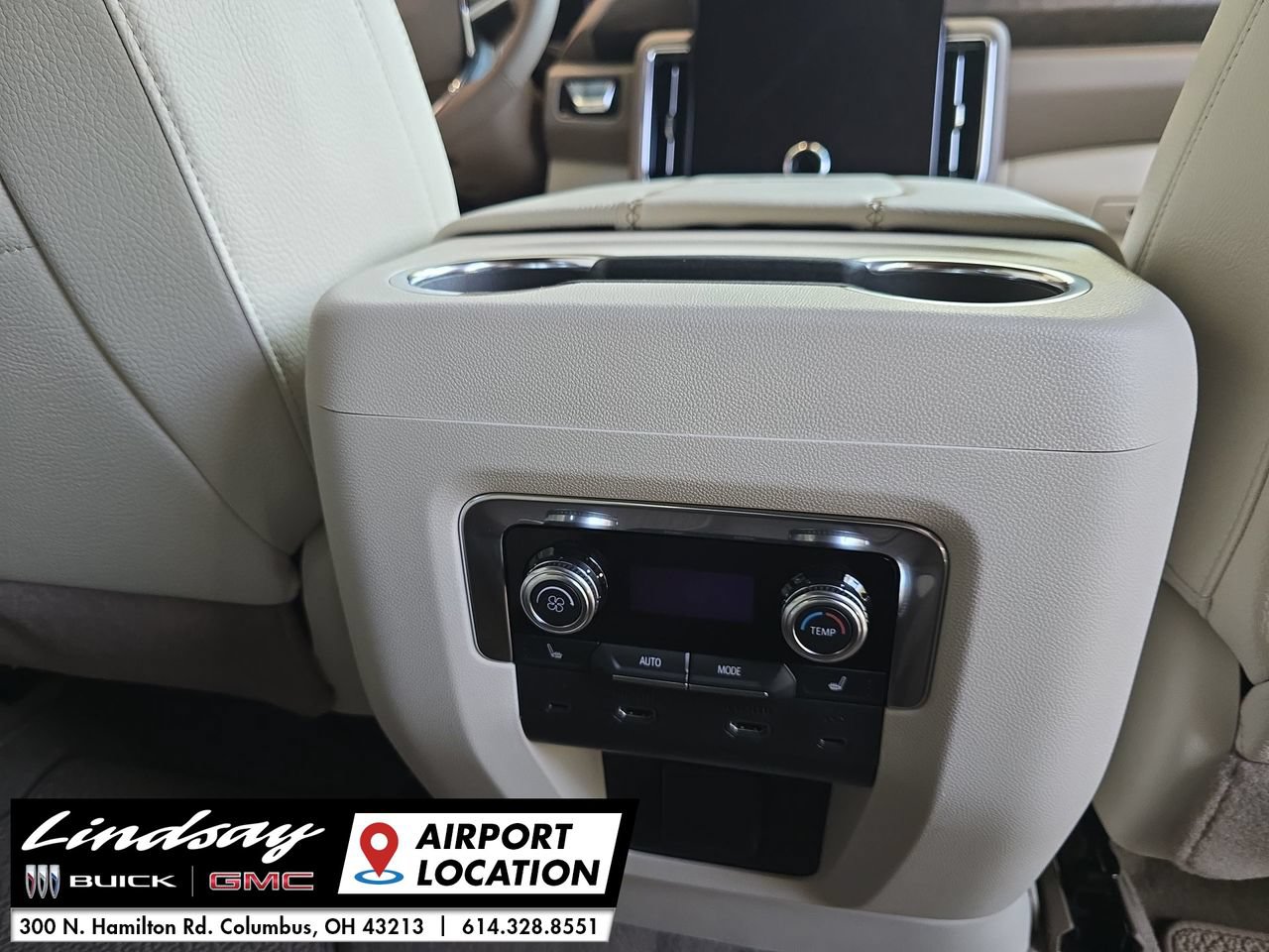 New 2026 GMC Yukon XL Denali w/ Denali Reserve Package AWD/4WD image 14