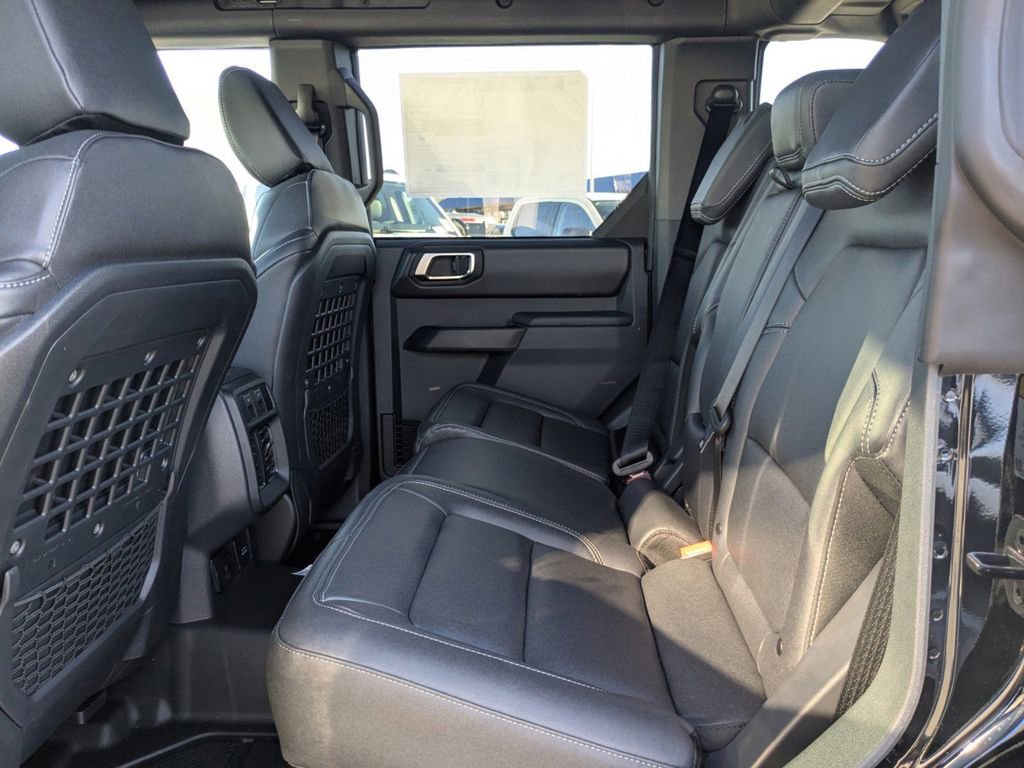 New 2025 Ford Bronco Badlands image 14