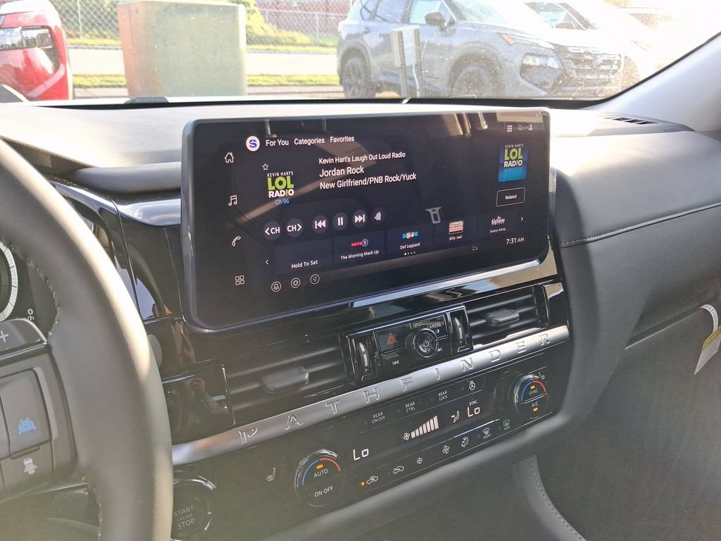 New 2026 Nissan Pathfinder SL FWD image 8