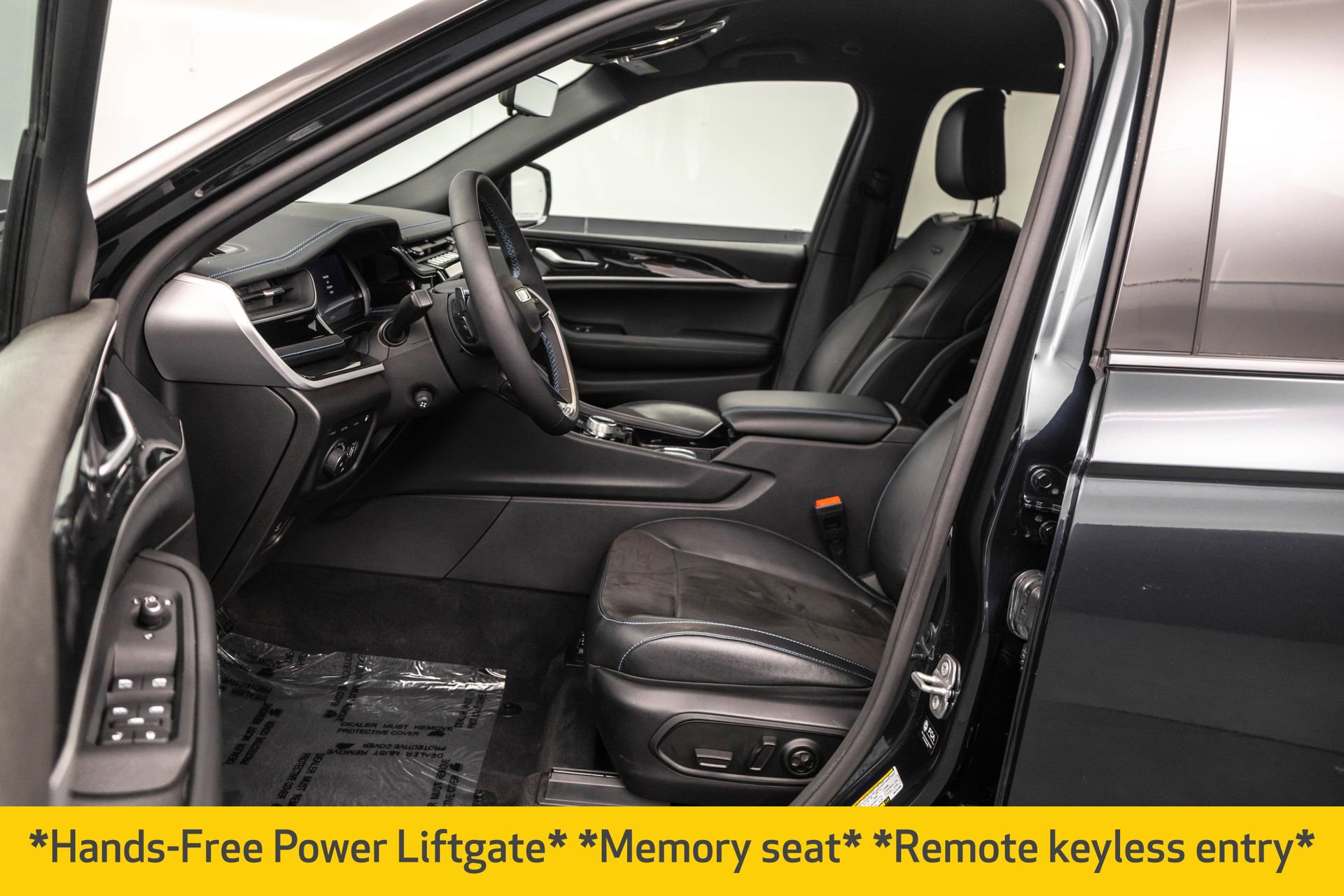 Used 2022 Jeep Grand Cherokee Trailhawk w/ Advanced Protech Group II image 6