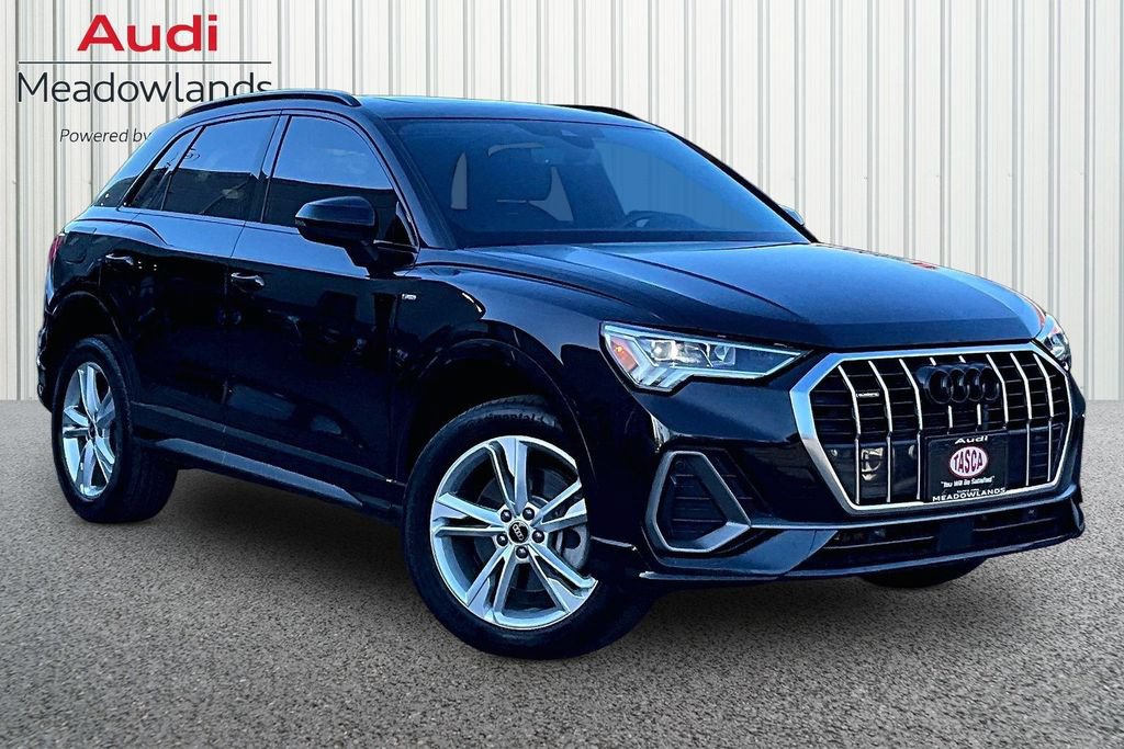Used 2024 Audi Q3 2.0T Premium w/ Convenience Package AWD/4WD image 3