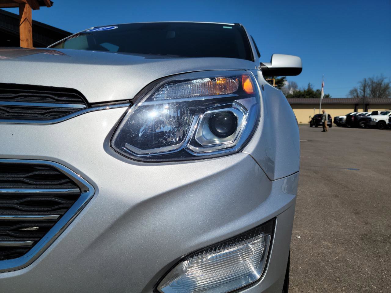 Used 2017 Chevrolet Equinox LT w/ Convenience Package image 17