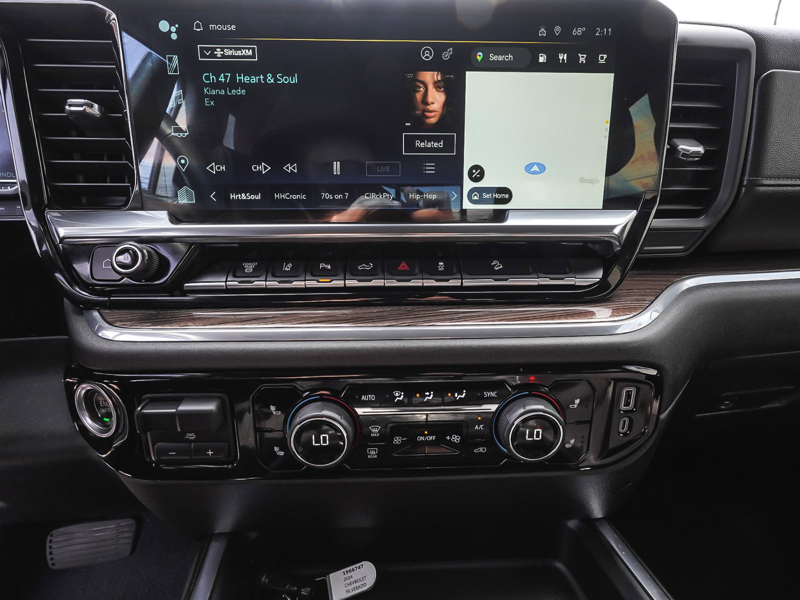 Used 2024 Chevrolet Silverado 2500 LT w/ Texas Edition image 25