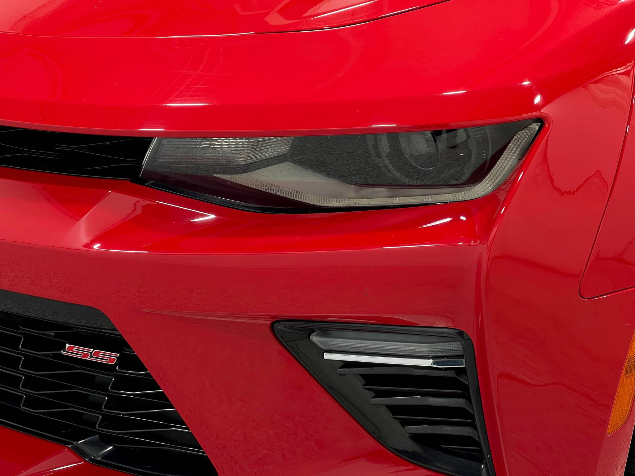 Used 2018 Chevrolet Camaro SS RWD image 31