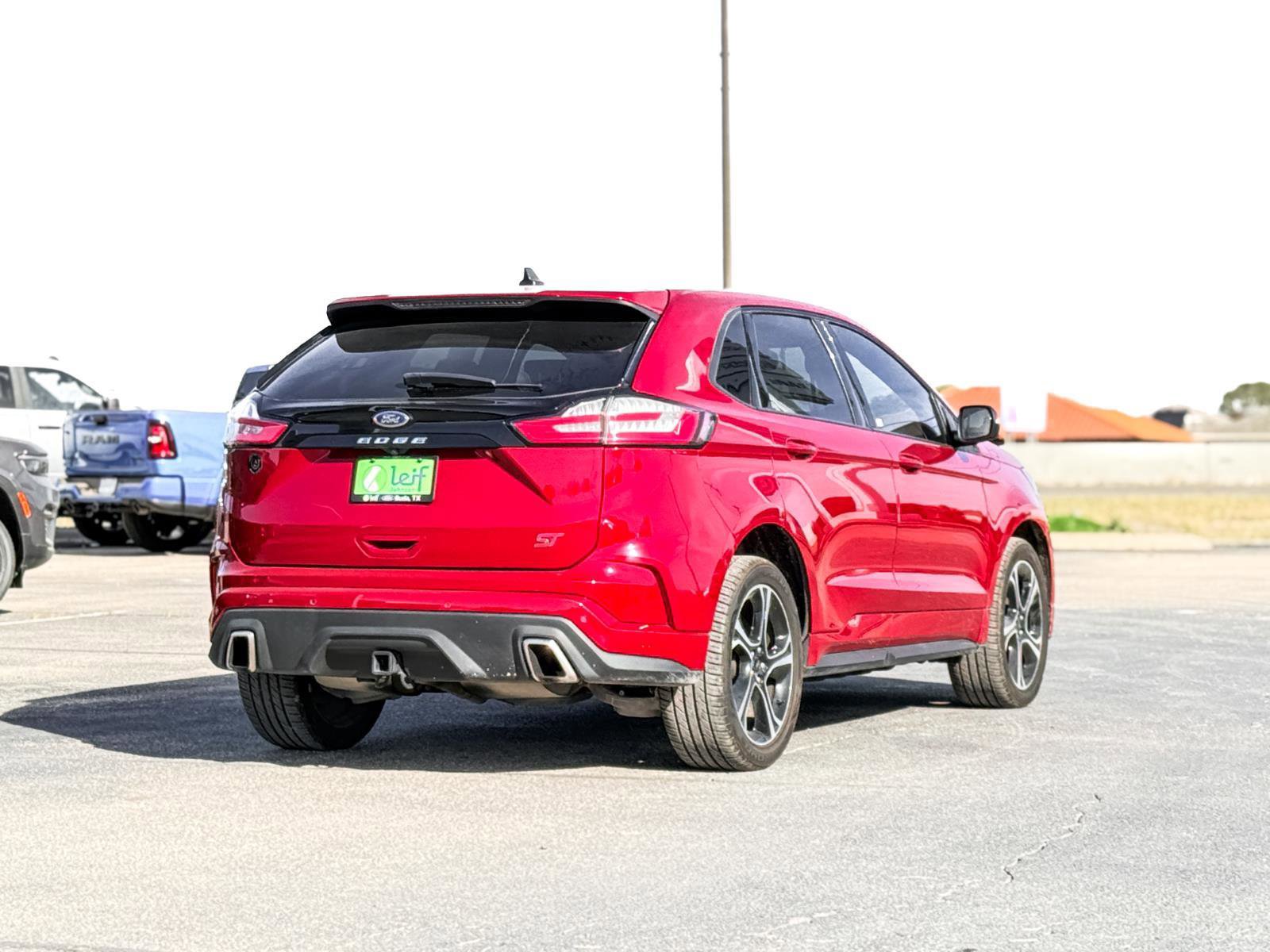 Used 2023 Ford Edge ST image 5