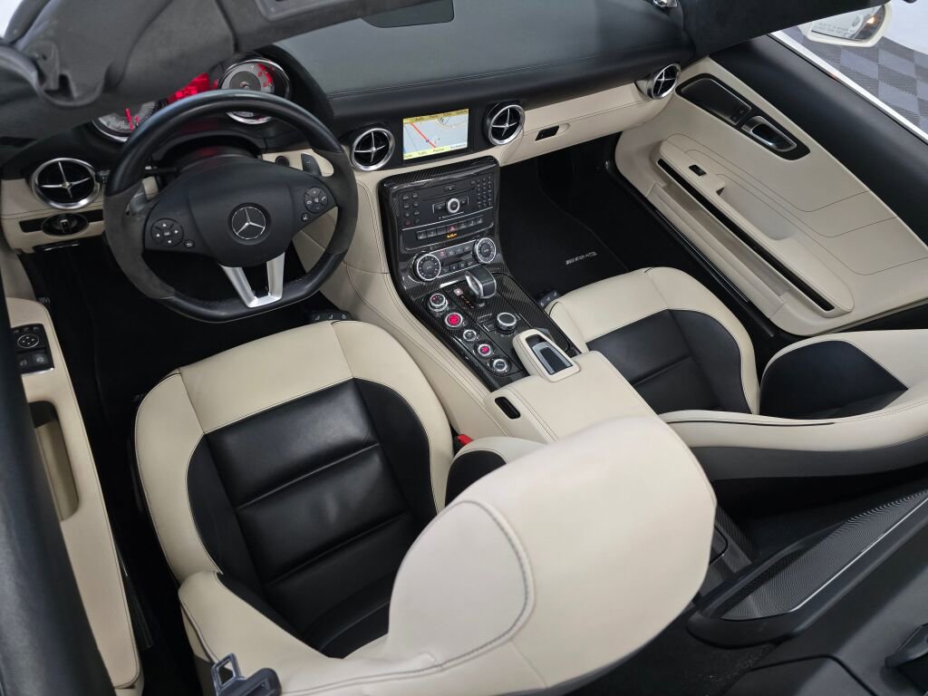 Used 2012 Mercedes-Benz SLS AMG Roadster image 63