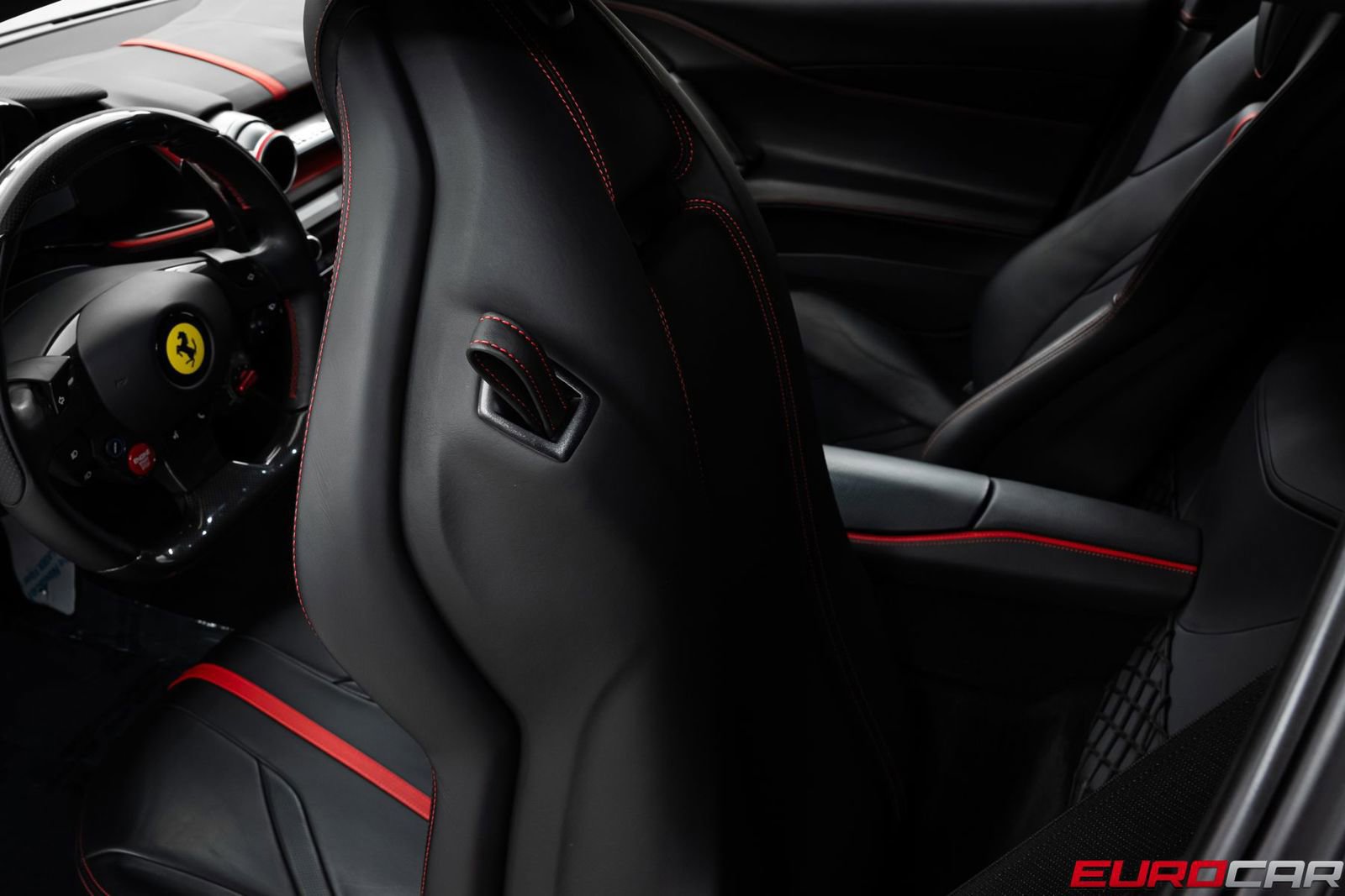 Used 2020 Ferrari 812 Superfast RWD image 39