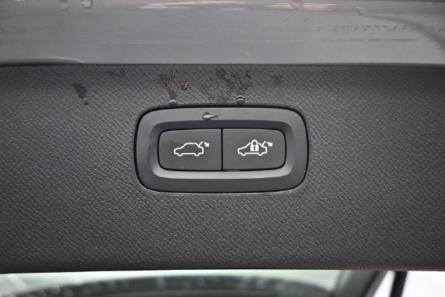 Used 2024 Volvo XC90 B6 Ultimate w/ Lounge Package AWD/4WD image 32