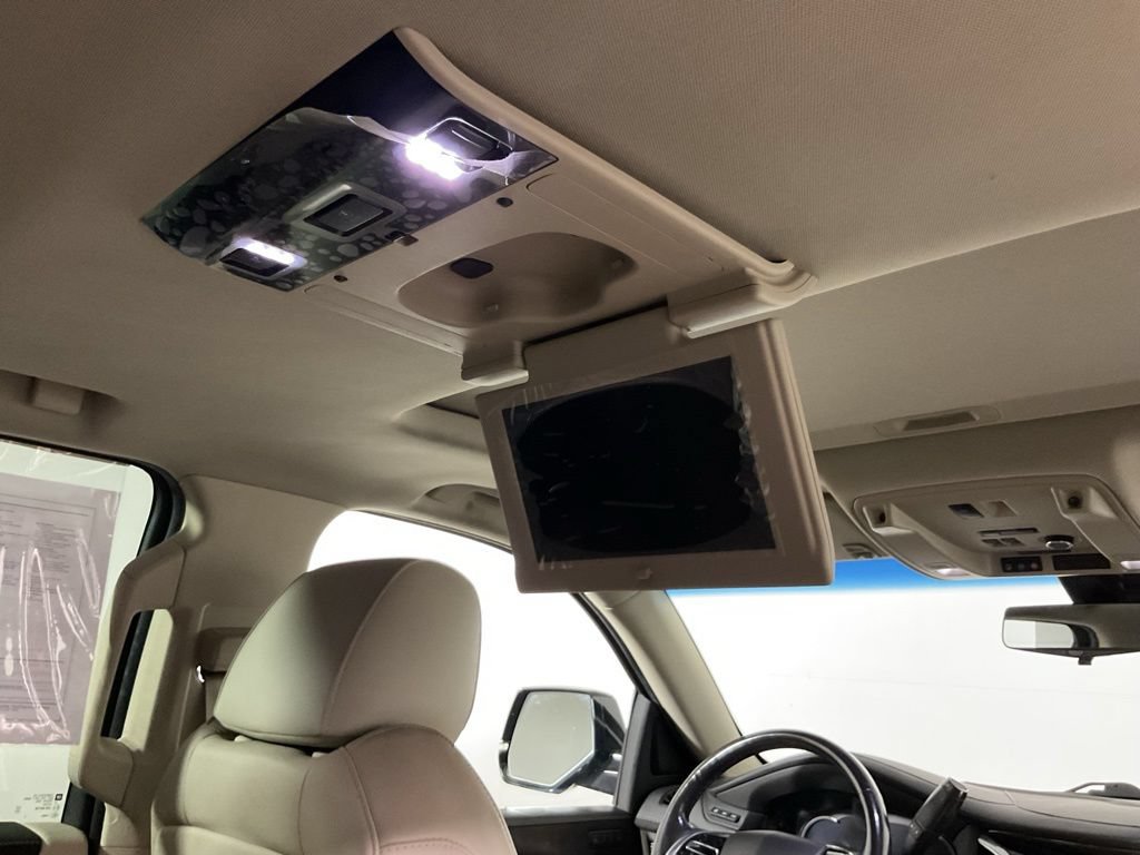 Used 2019 Cadillac Escalade Luxury AWD/4WD image 3