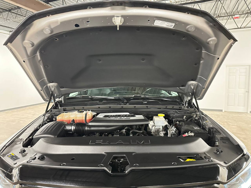 Used 2022 RAM 1500 Limited w/ Night Edition AWD/4WD image 4