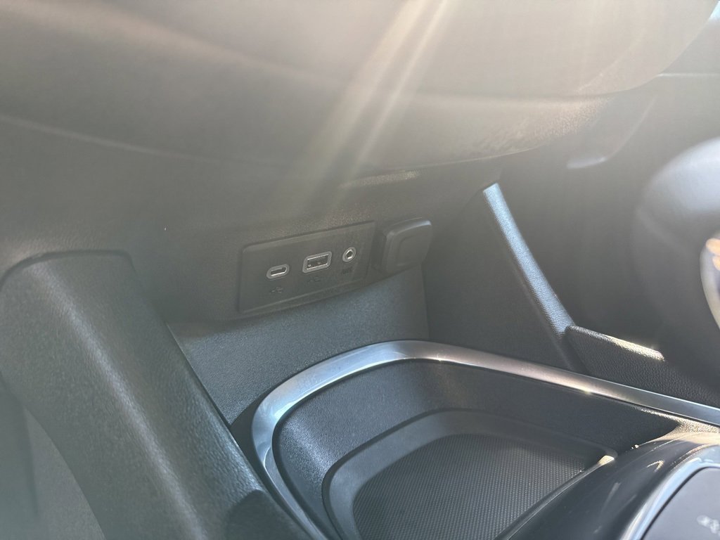 Used 2023 Chevrolet Malibu LT image 41