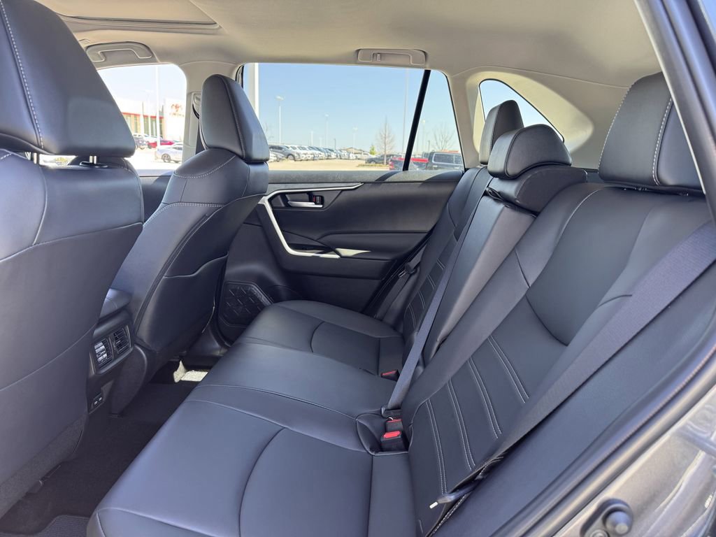 Used 2025 Toyota RAV4 XLE Premium FWD image 29