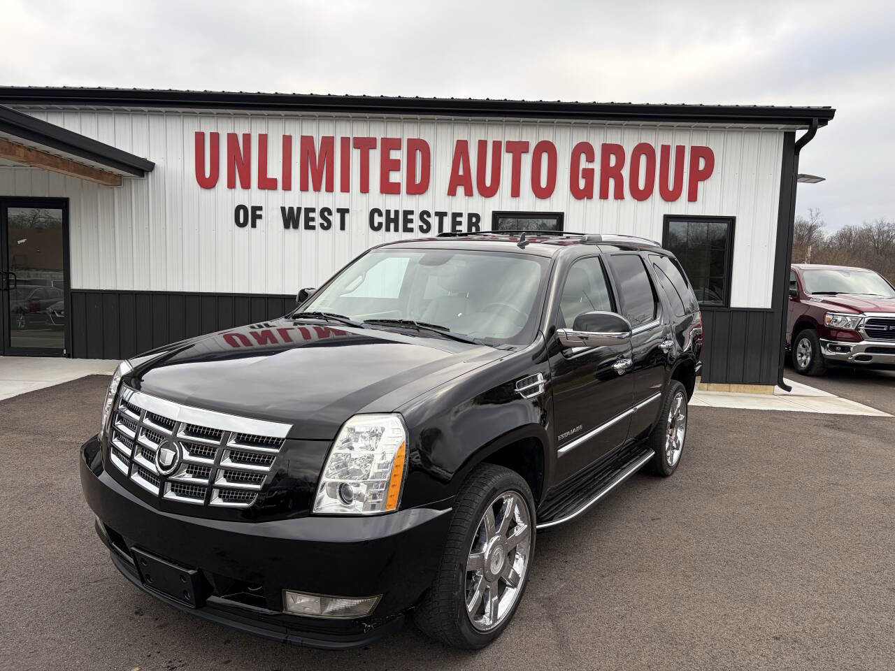 Used 2012 Cadillac Escalade Luxury image 1
