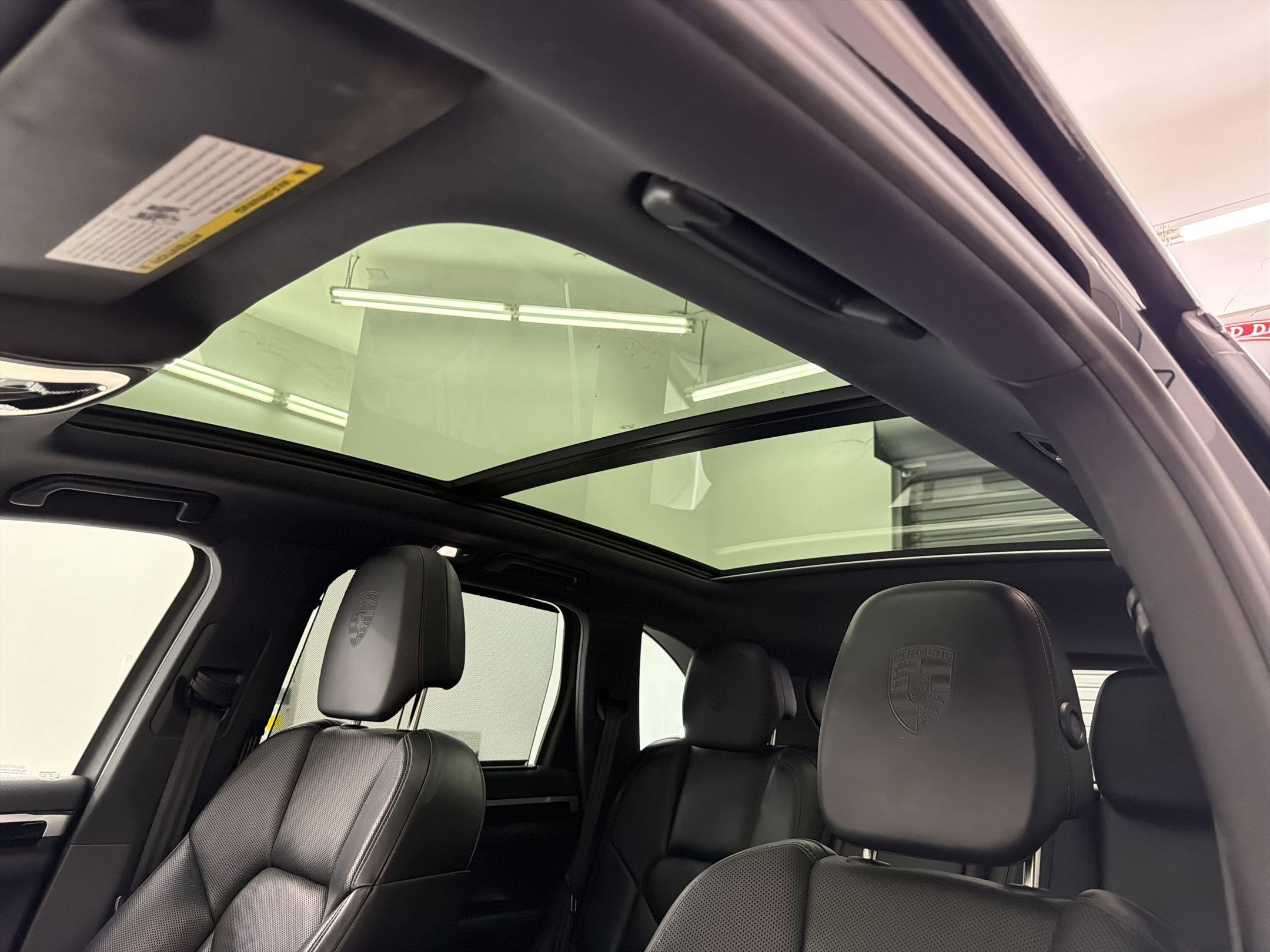 Used 2017 Porsche Cayenne AWD/4WD image 14