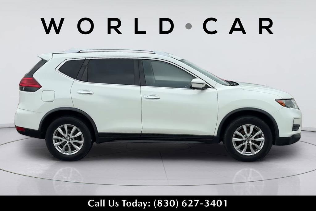 Used 2017 Nissan Rogue SV AWD/4WD image 8
