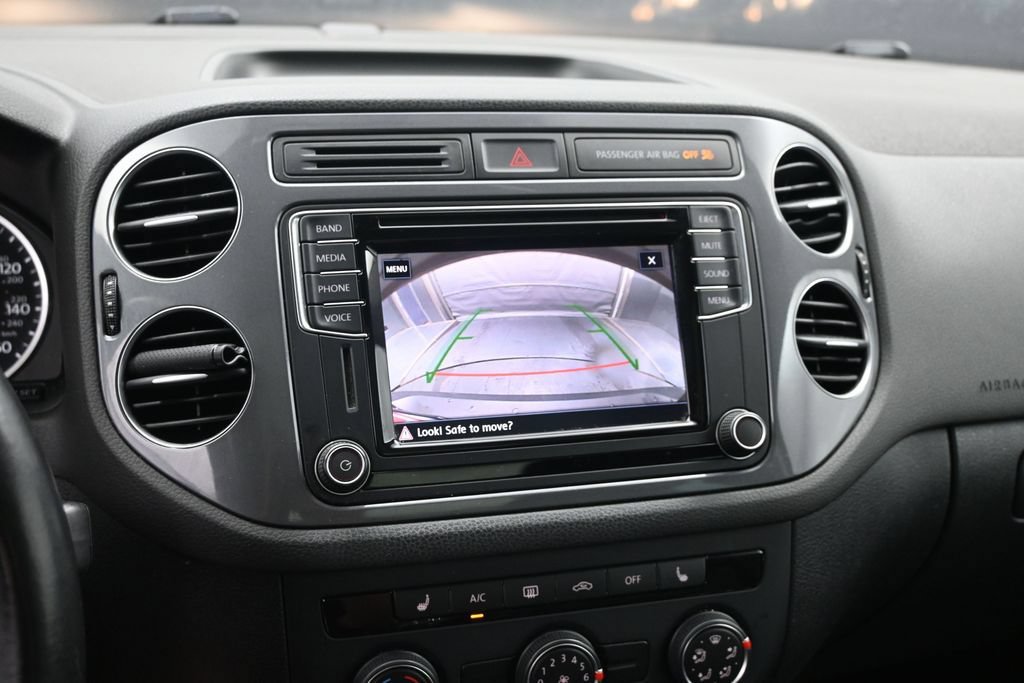 Used 2017 Volkswagen Tiguan Wolfsburg Edition FWD image 16