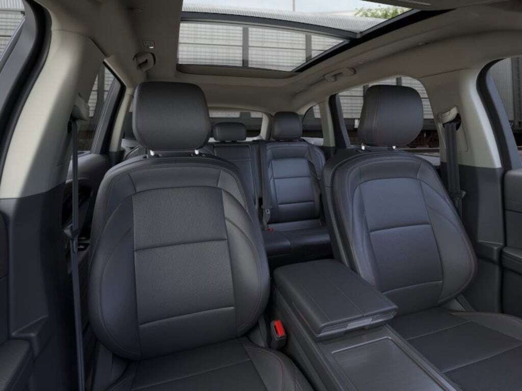 New 2026 Lincoln Nautilus Premier w/ Equipment Group 102A image 32