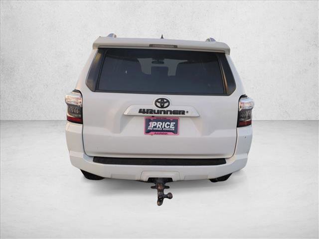 Used 2015 Toyota 4Runner SR5 AWD/4WD image 14
