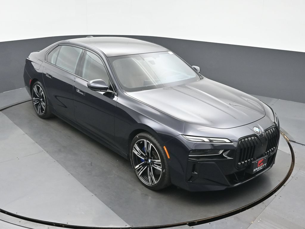 Used 2023 BMW 760i xDrive w/ Luxury Rear Seating Package AWD/4WD image 34
