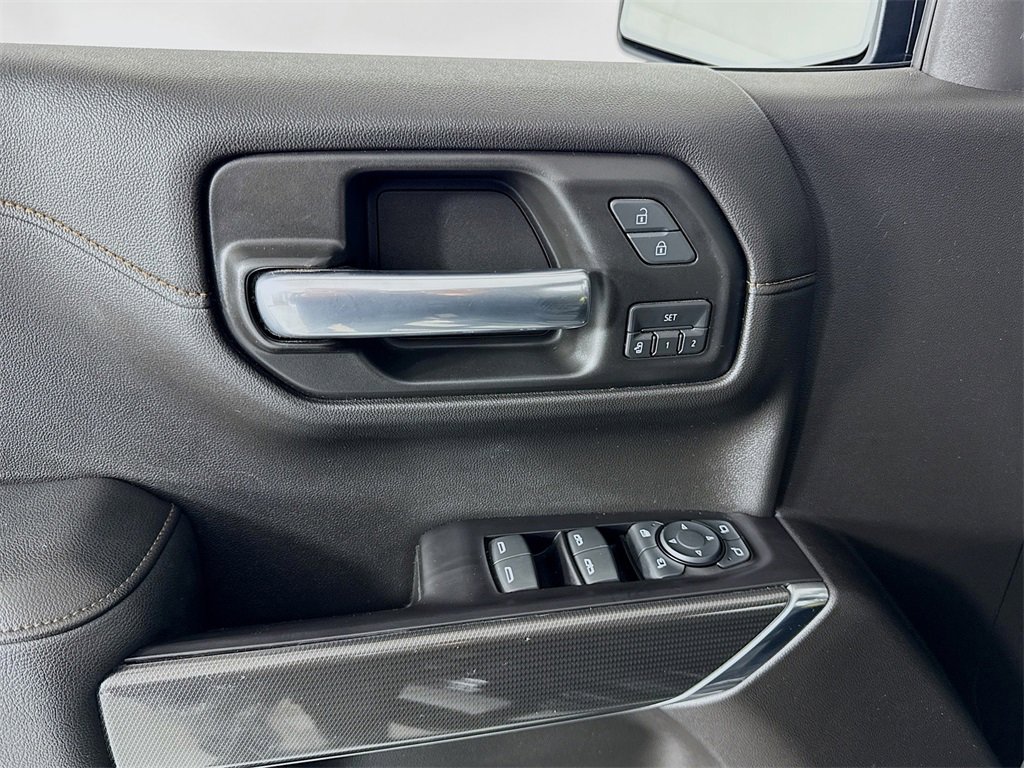 Used 2019 GMC Sierra 1500 AT4 w/ Off Road Performance Package image 15