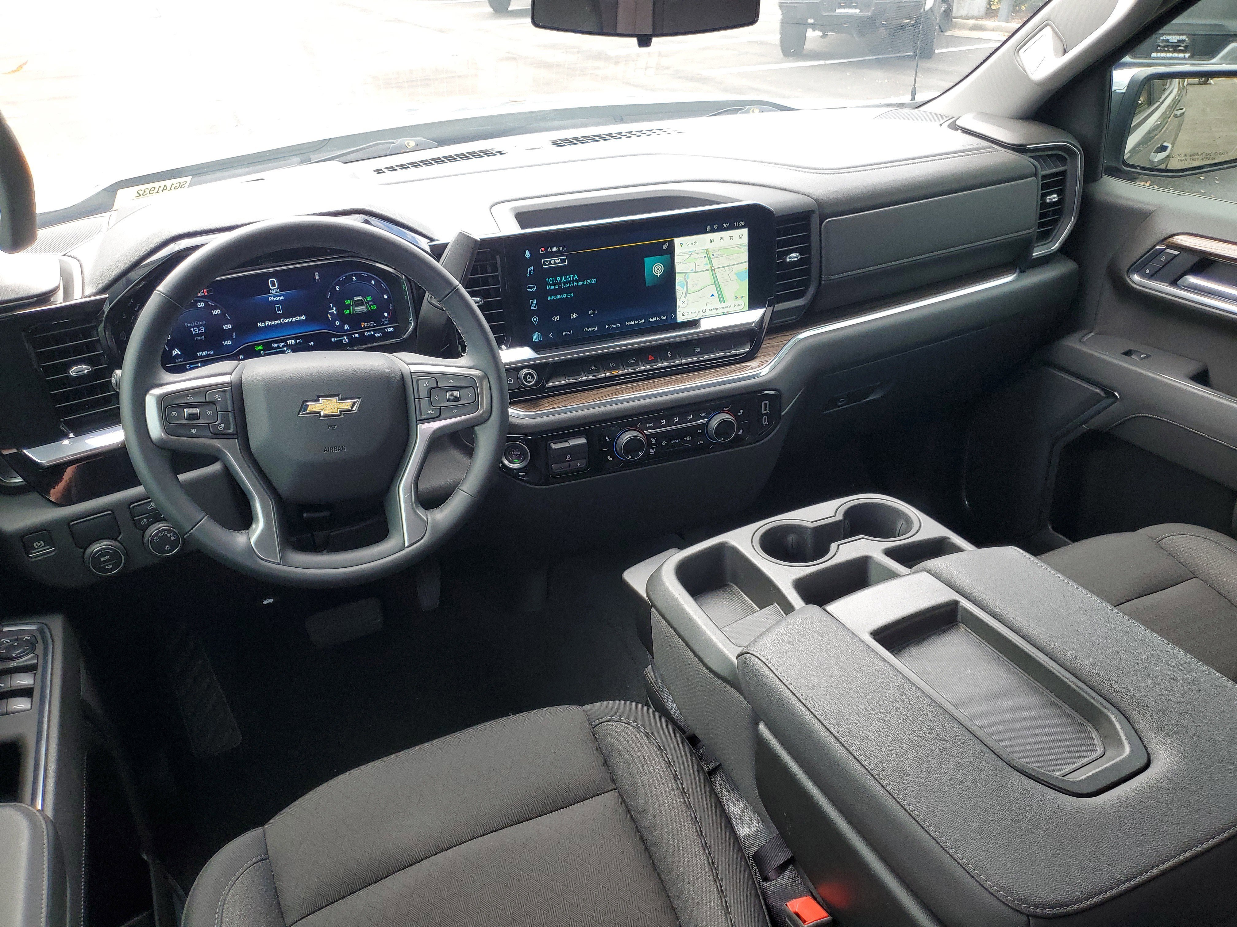 Used 2025 Chevrolet Silverado 1500 LT image 12
