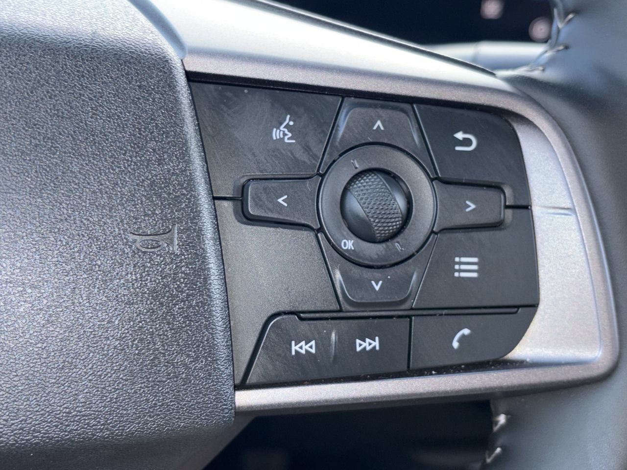 Used 2026 Nissan Sentra SV w/ SV Convenience Package FWD image 21