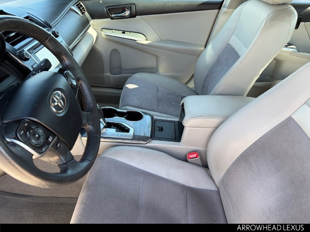 Used 2012 Toyota Camry XLE w/ Leather Pkg FWD image 11