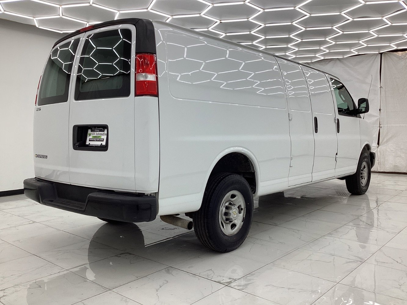 Used 2022 Chevrolet Express 2500 Extended w/ Driver Convenience Package image 11