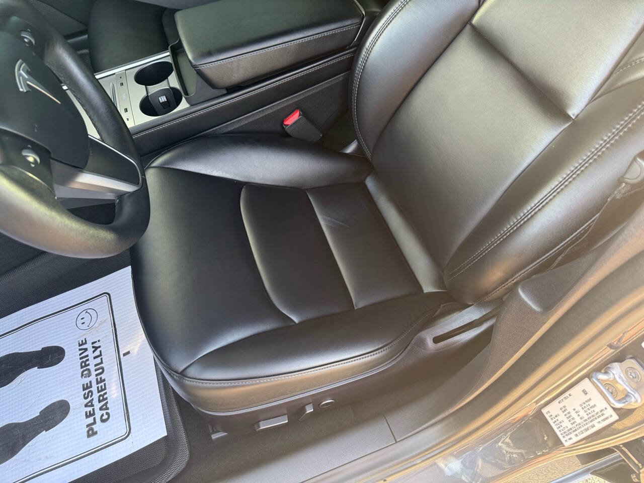 Used 2022 Tesla Model 3 Long Range AWD/4WD image 25