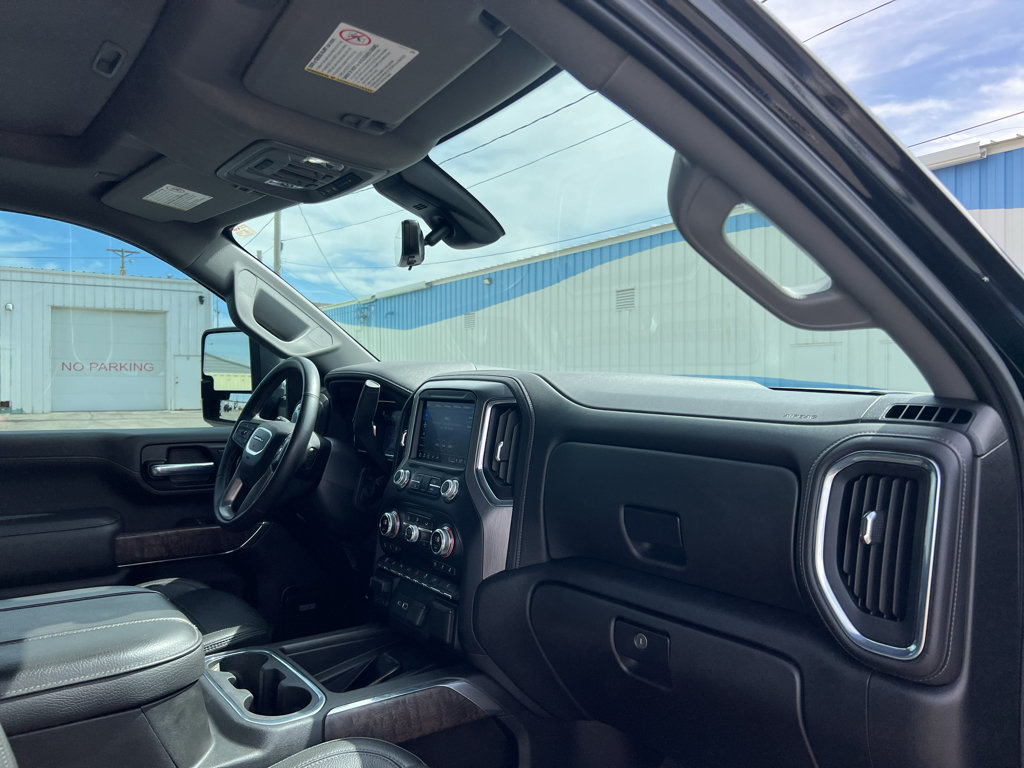 Certified 2023 GMC Sierra 3500 Denali w/ Denali Ultimate Package AWD/4WD image 32