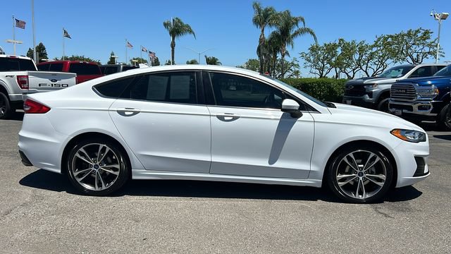Certified 2019 Ford Fusion SE FWD image 2