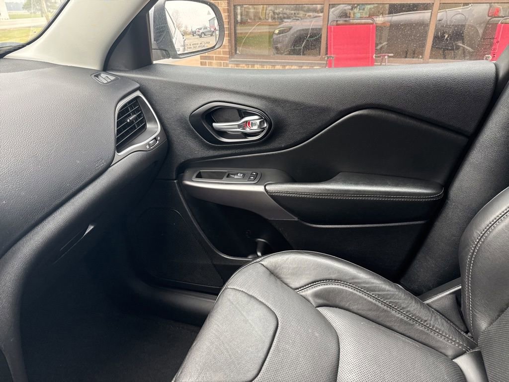 Used 2021 Jeep Cherokee Latitude Lux image 59