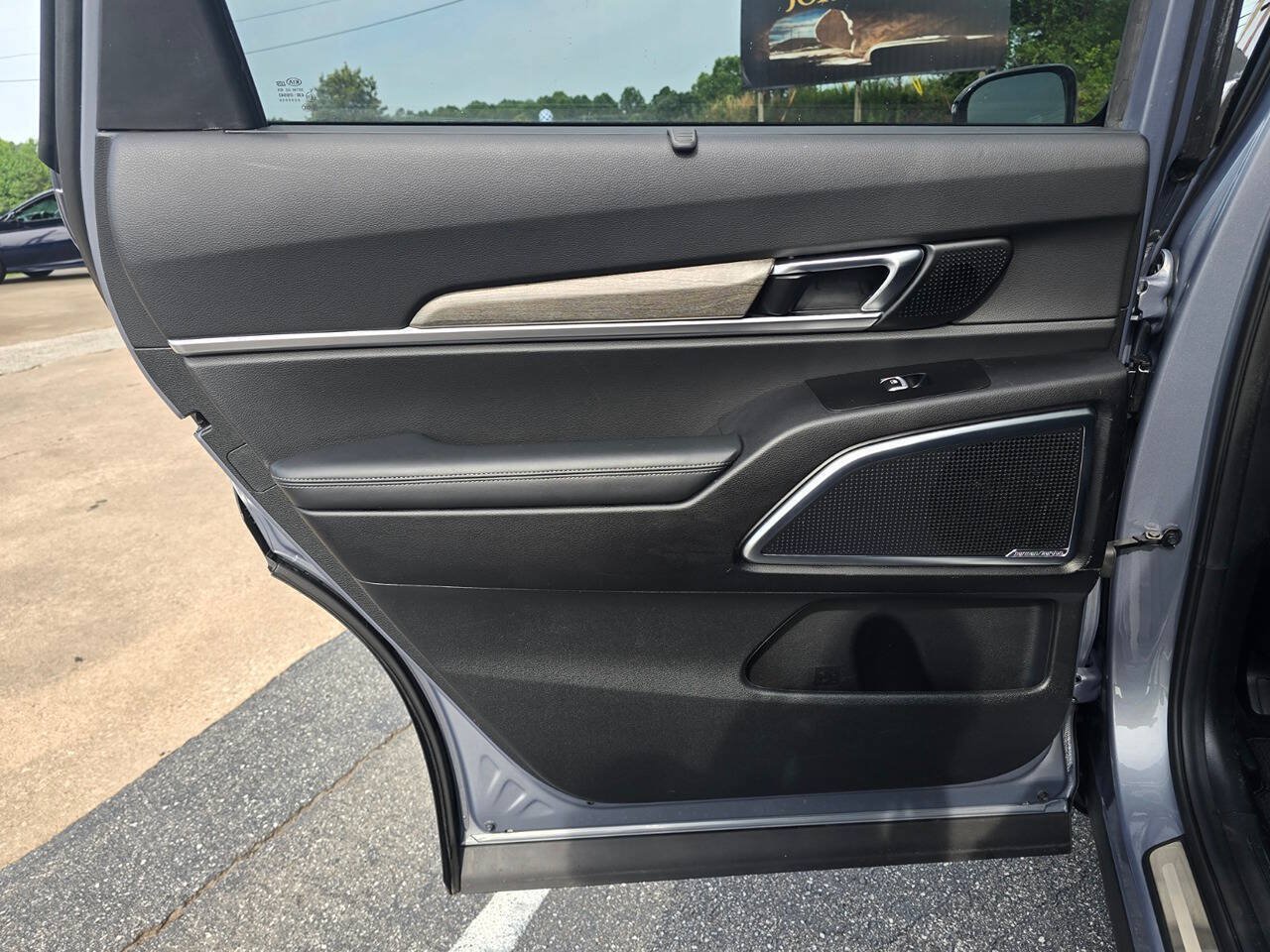Used 2021 Kia Telluride SX w/ Towing Package FWD image 15