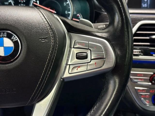 Used 2017 BMW 750i xDrive AWD/4WD image 17