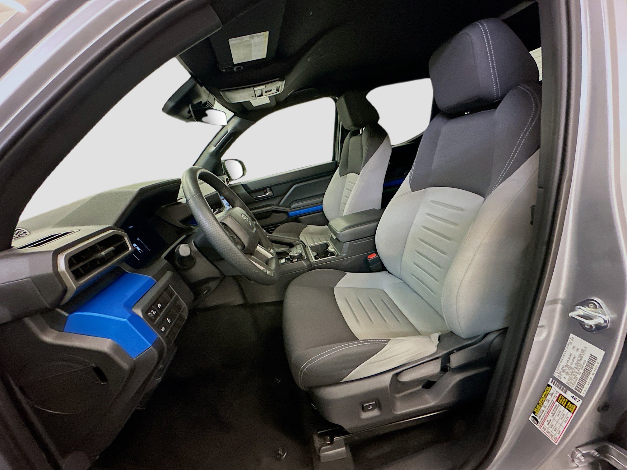 Used 2025 Toyota Tacoma TRD Off-Road AWD/4WD image 13