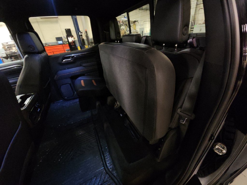 Certified 2024 GMC Sierra 1500 AT4 w/ Technology Package AWD/4WD image 40