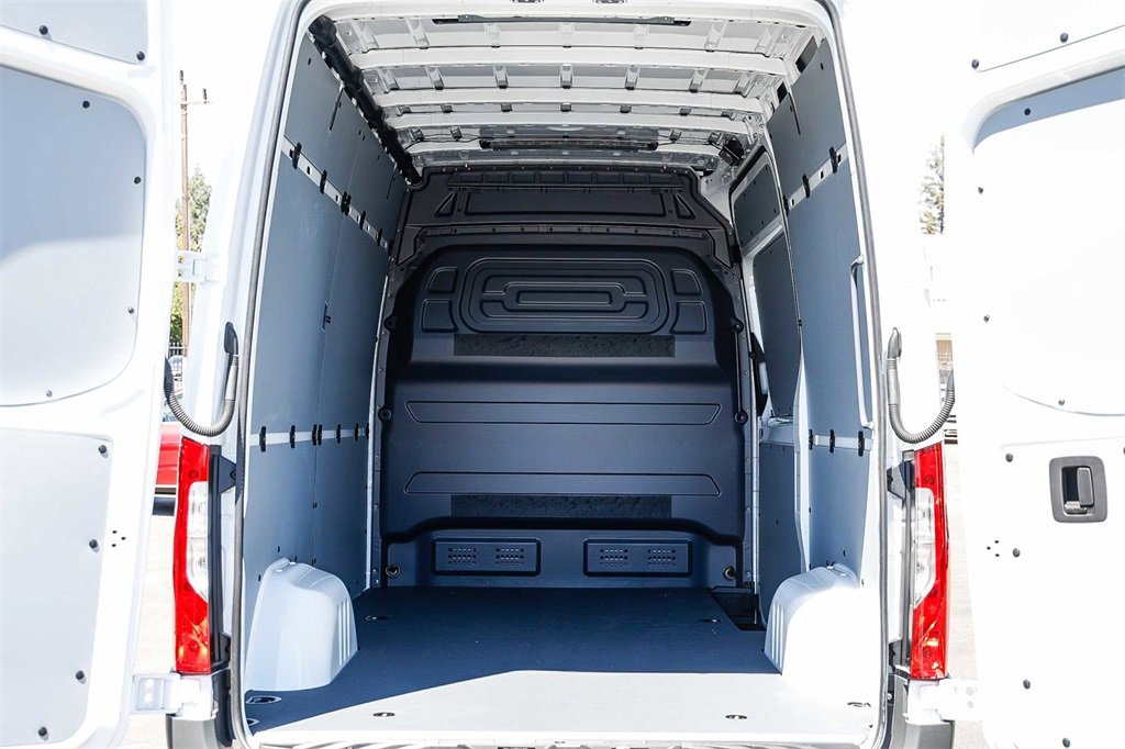 New 2025 Mercedes-Benz Sprinter 2500 image 24