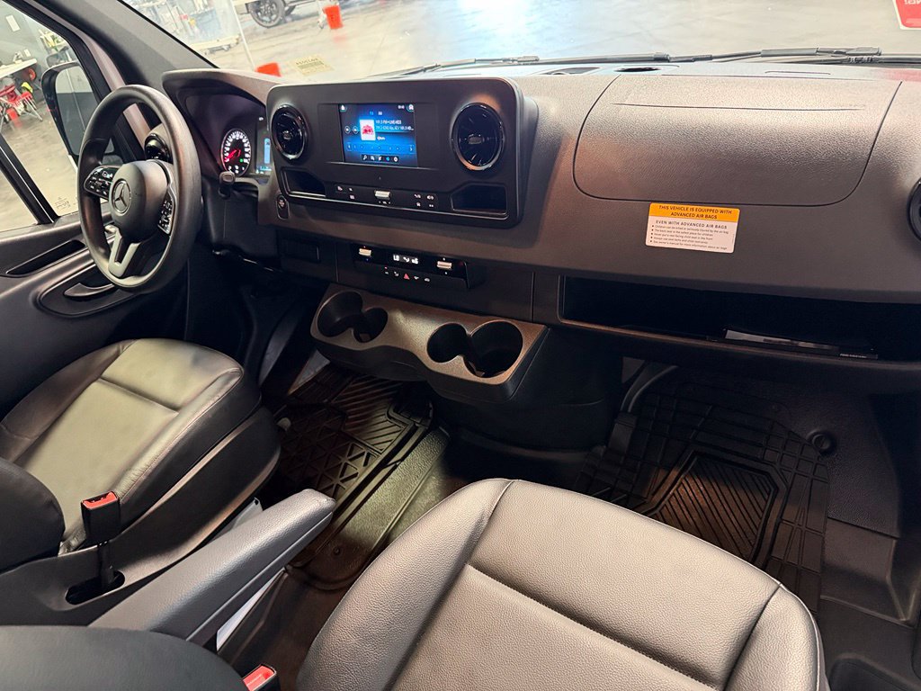 Used 2024 Mercedes-Benz Sprinter 2500 image 12