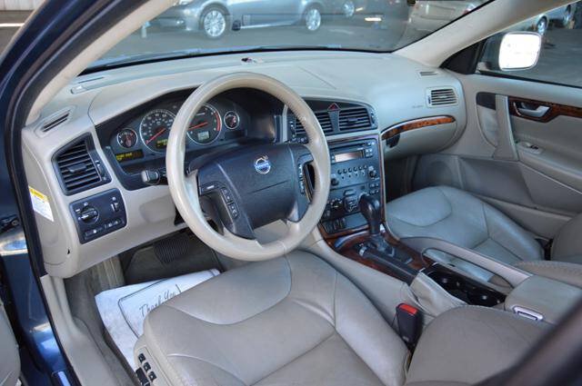Used 2005 Volvo XC70 AWD/4WD image 14