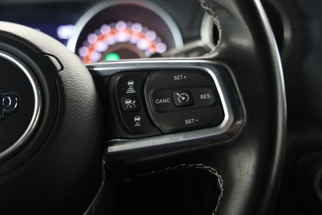Used 2022 Jeep Wrangler Unlimited Sahara w/ LED Lighting Group AWD/4WD image 30