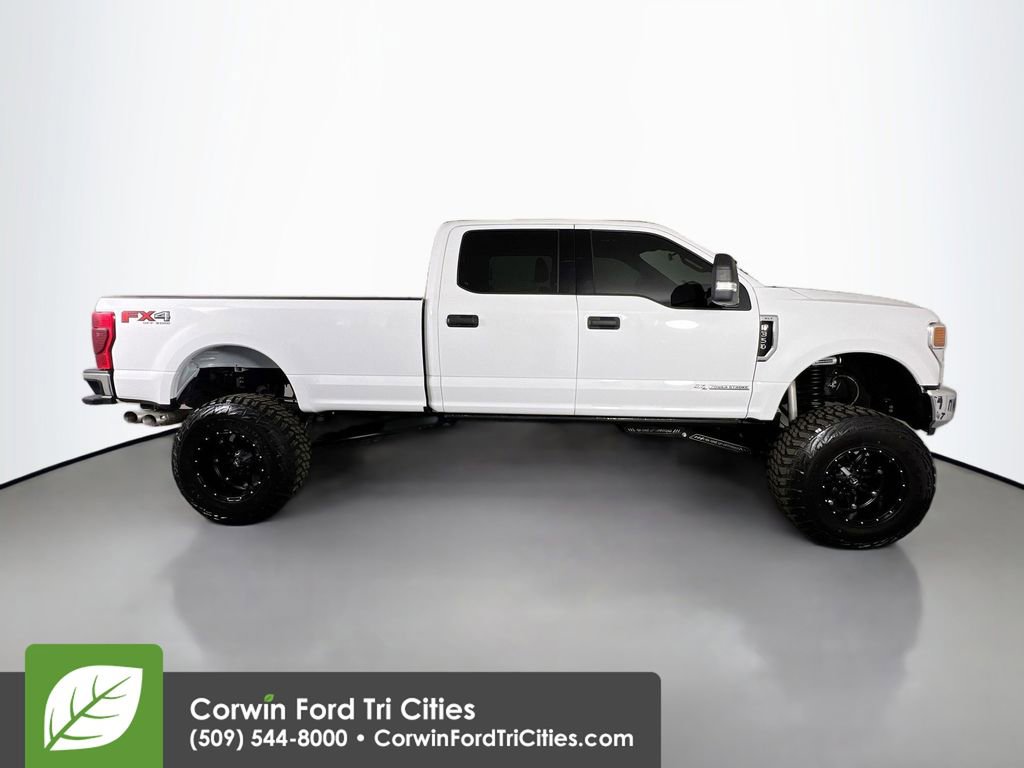 Used 2022 Ford F350 XLT w/ FX4 Off-Road Package image 17
