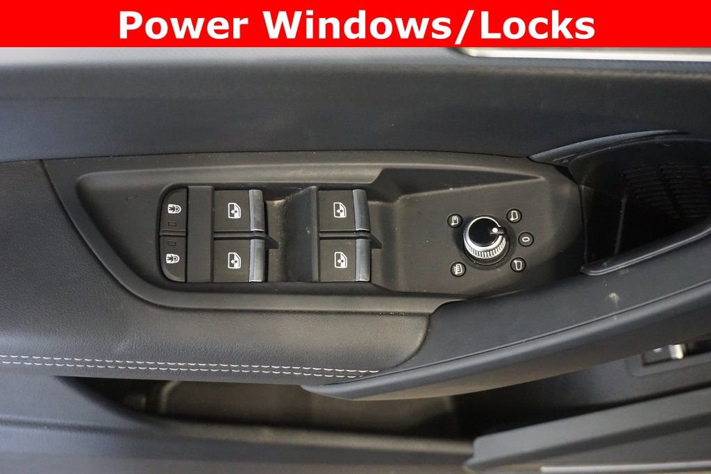 Used 2024 Audi Q5 2.0T Prestige w/ Prestige Package image 5