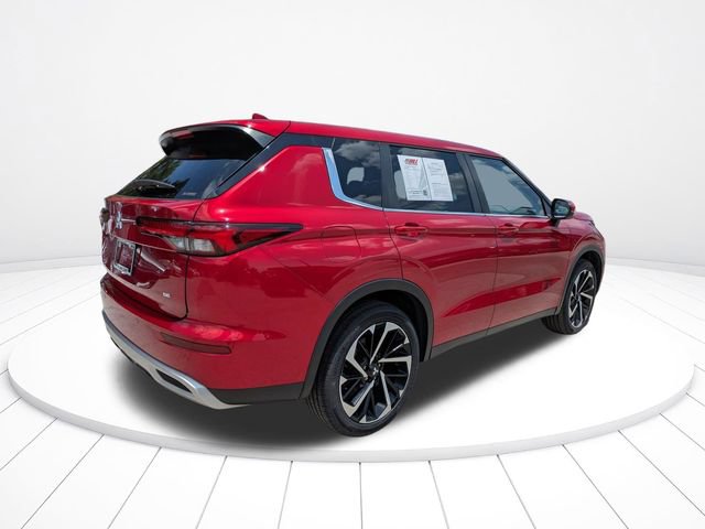Used 2023 Mitsubishi Outlander SE AWD/4WD image 4